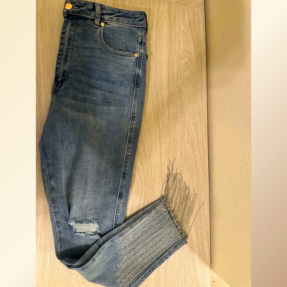 Akira NWOT dazzling hem jeans size 13-W30